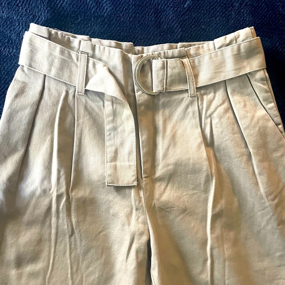 Jennyfer beige pants, thick structured material. Worn once - Picture 5 of 5